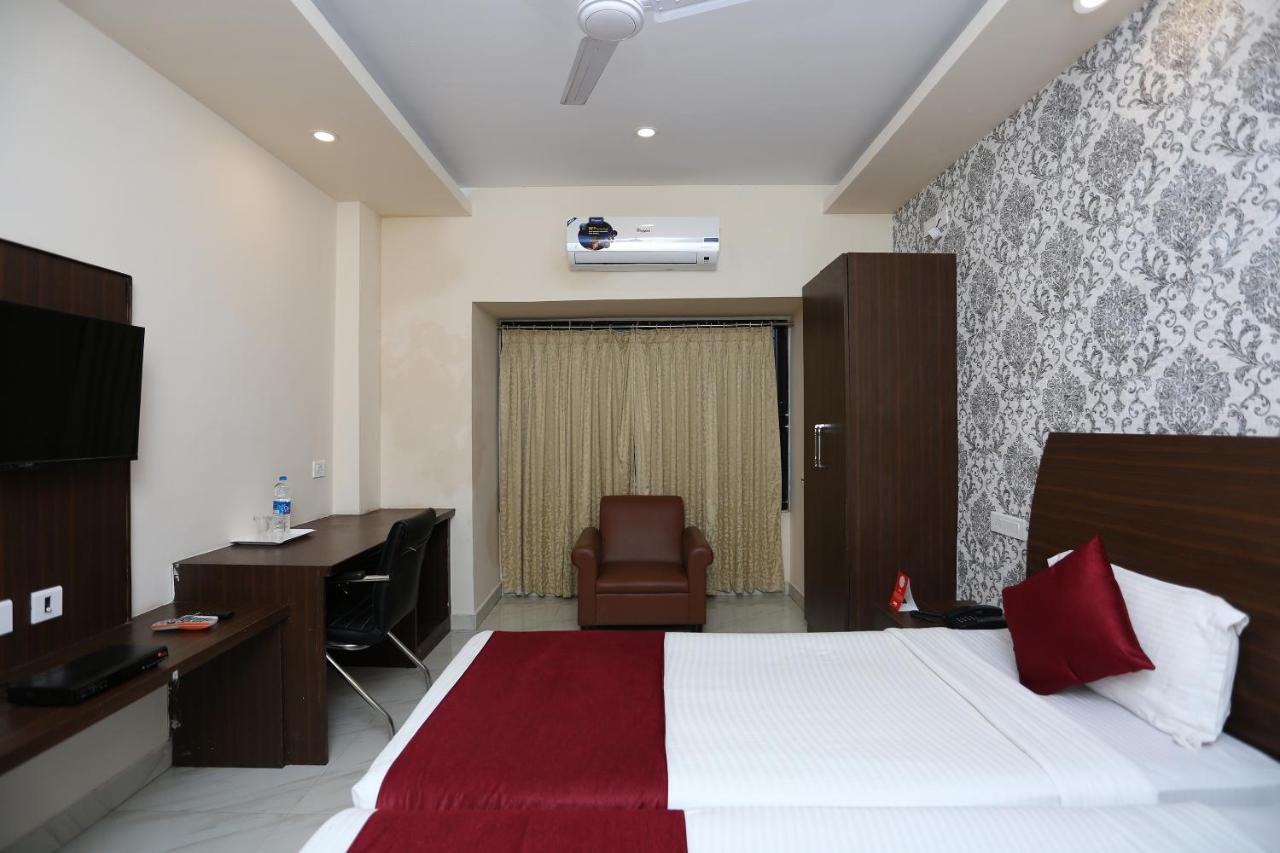 Hotel Railview Bhubaneswar Esterno foto