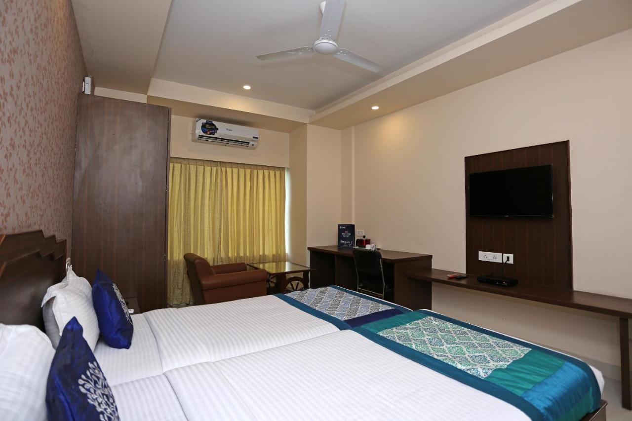 Hotel Railview Bhubaneswar Esterno foto