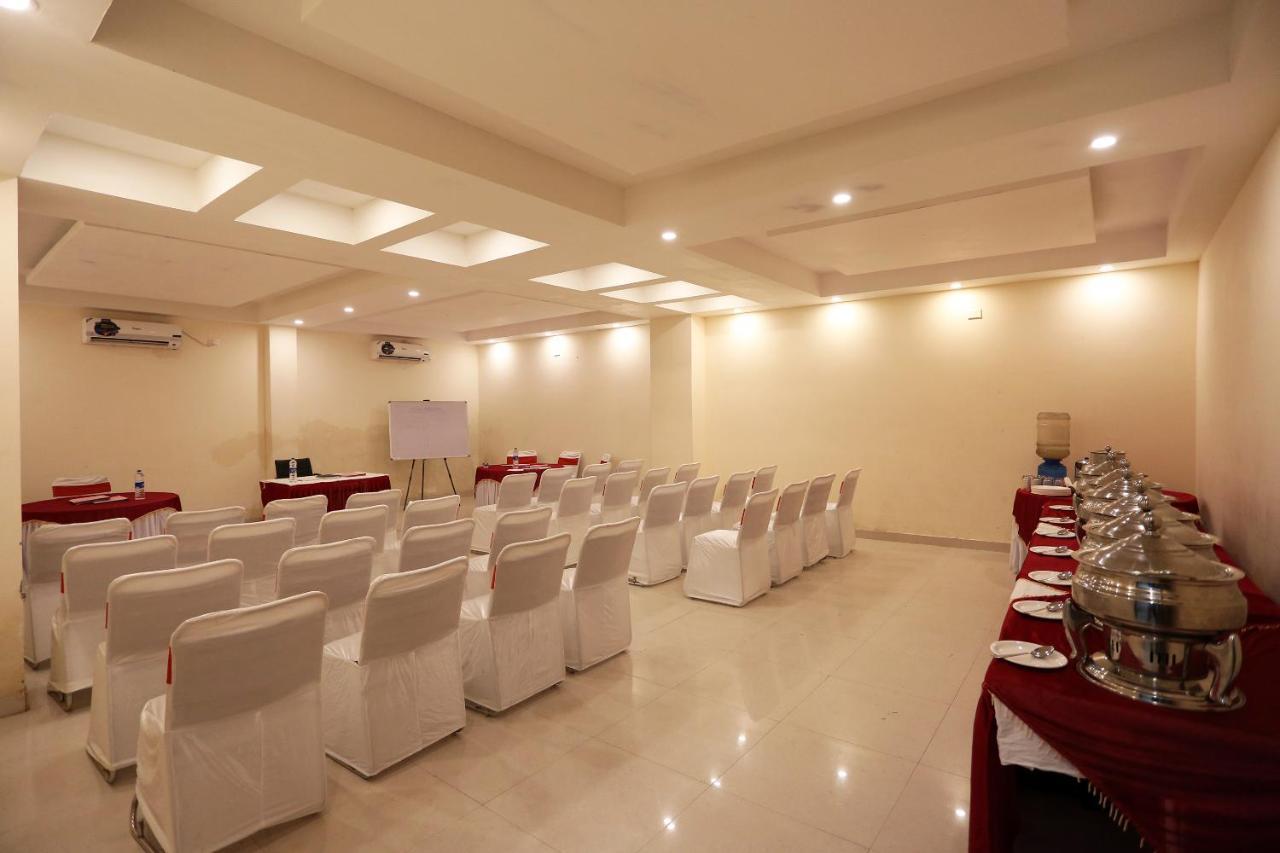 Hotel Railview Bhubaneswar Esterno foto
