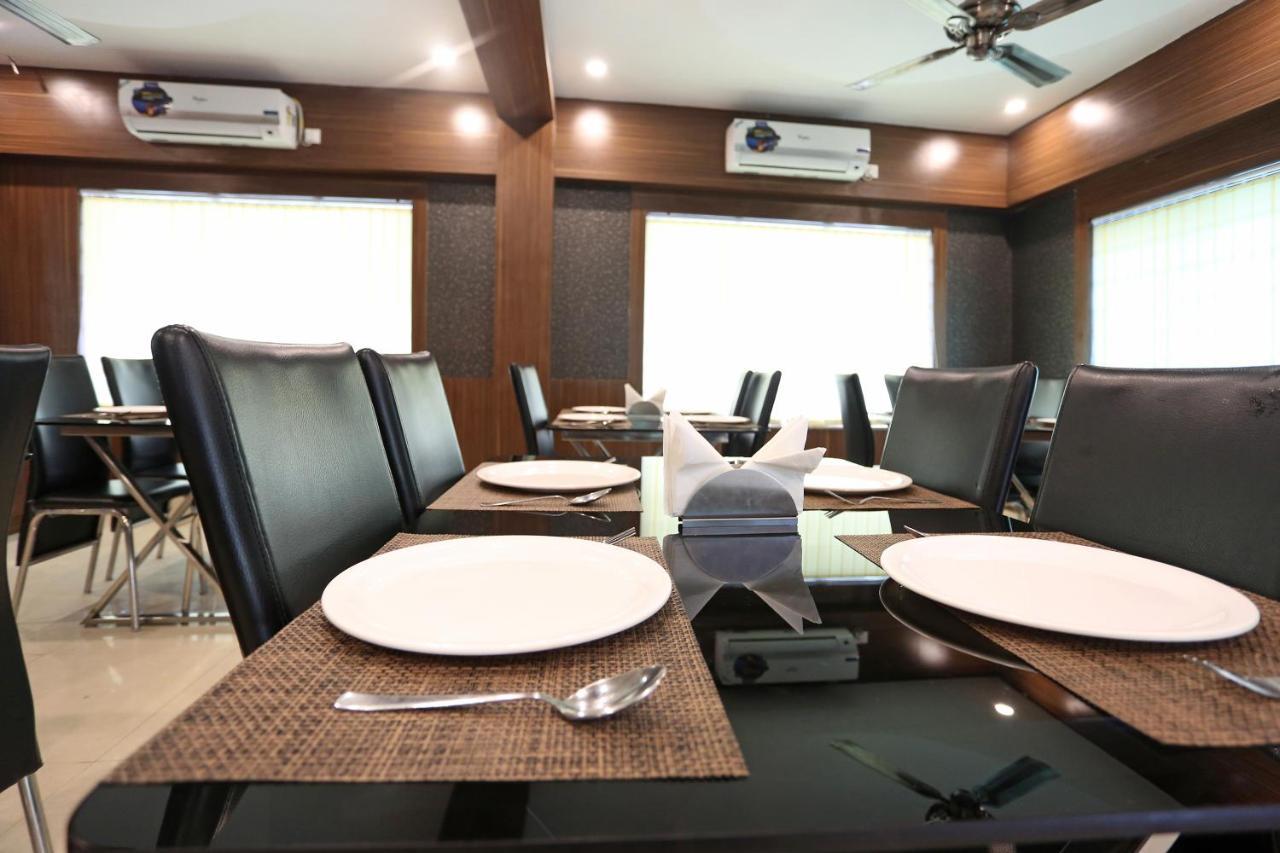 Hotel Railview Bhubaneswar Esterno foto