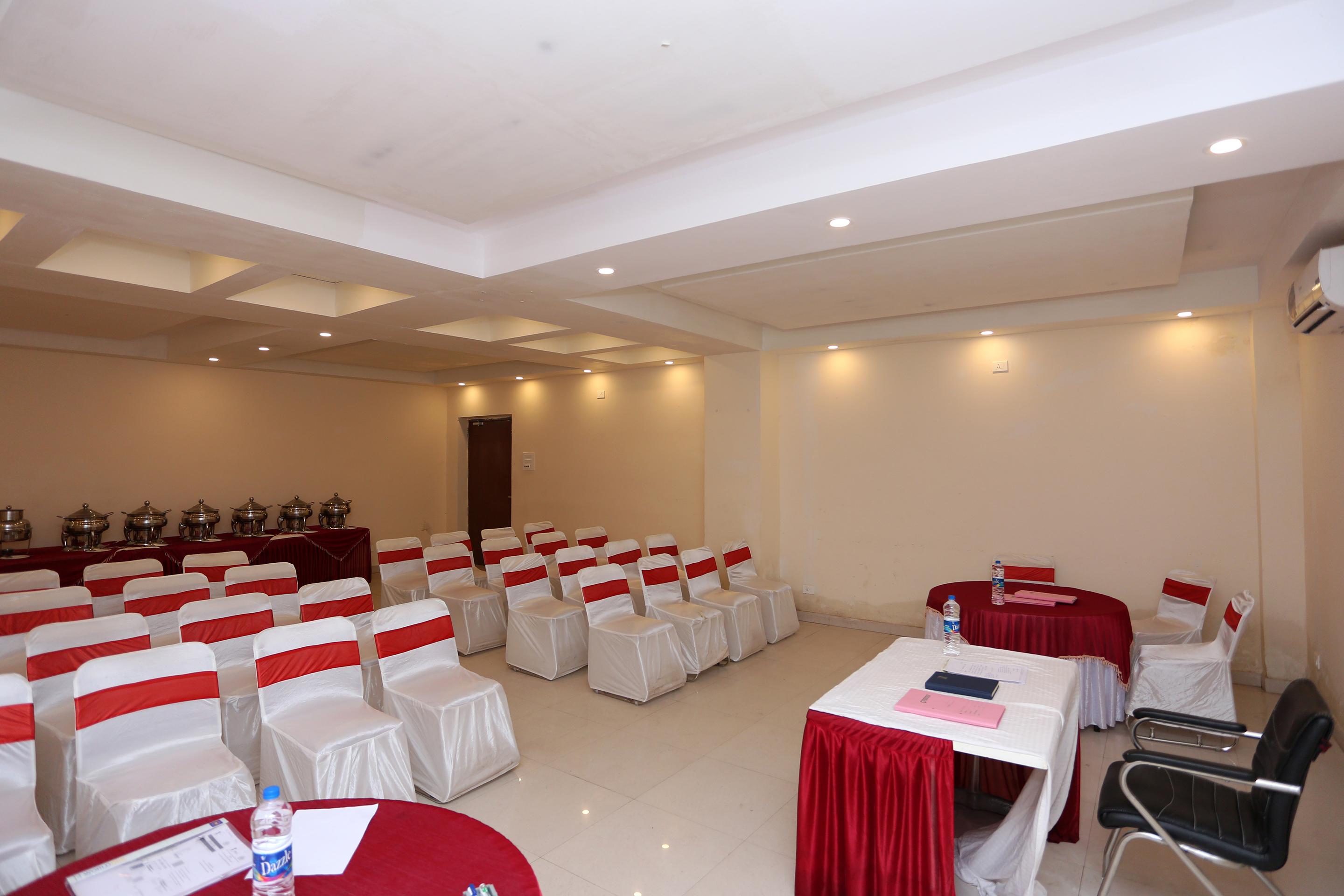 Hotel Railview Bhubaneswar Esterno foto
