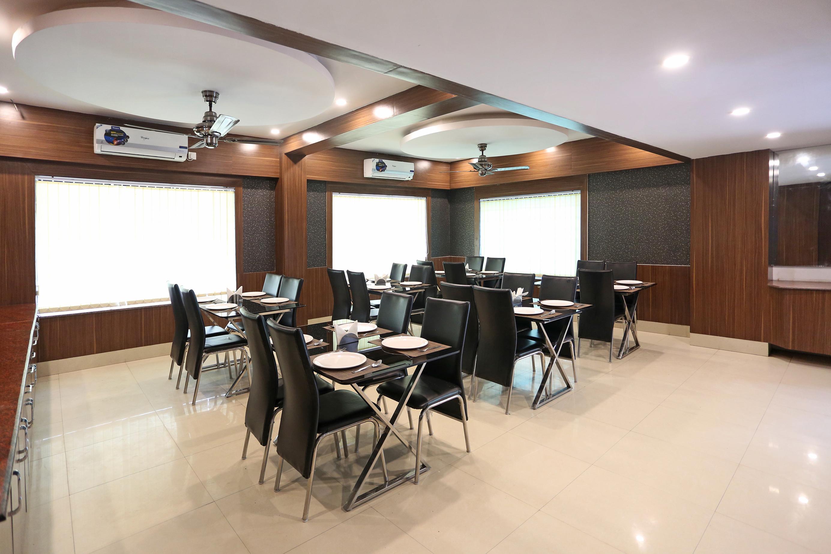 Hotel Railview Bhubaneswar Esterno foto